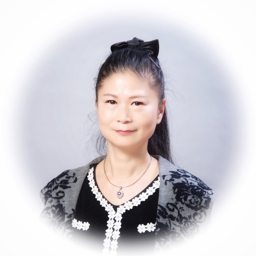 Total Beauty 春 代表の顔写真